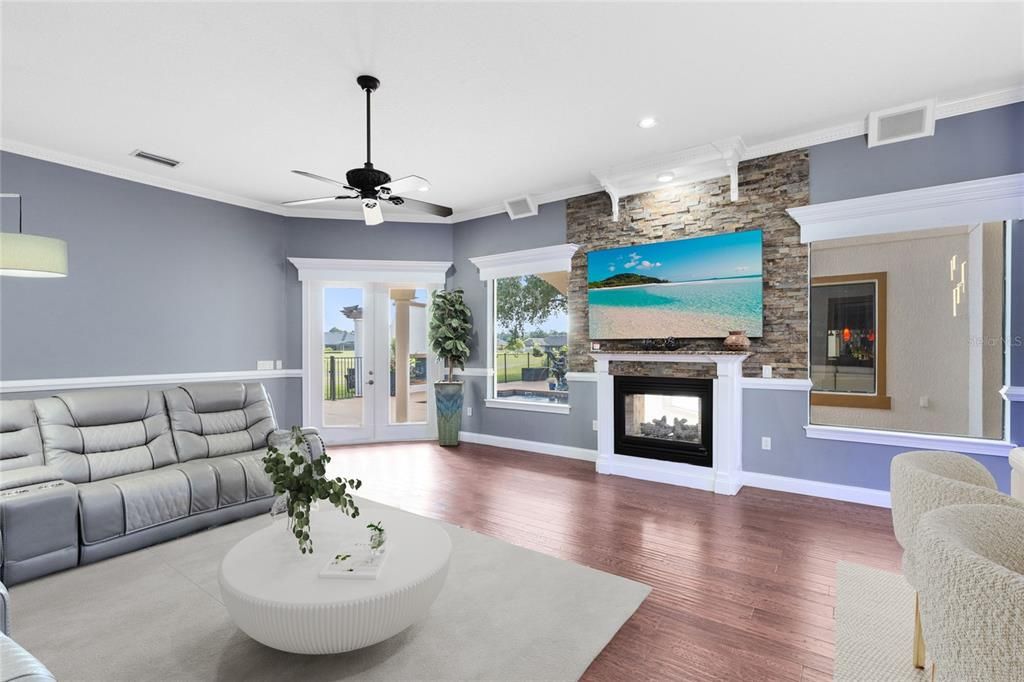 For Sale: $749,900 (6 beds, 4 baths, 3371 Square Feet)