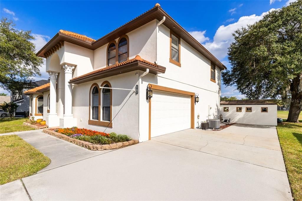 For Sale: $749,900 (6 beds, 4 baths, 3371 Square Feet)