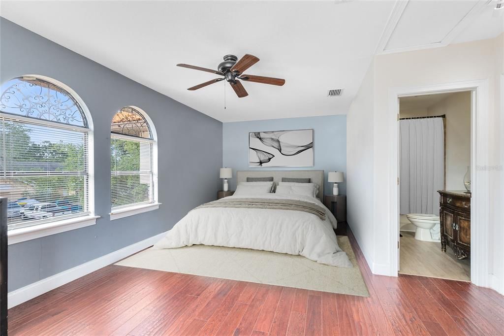 For Sale: $749,900 (6 beds, 4 baths, 3371 Square Feet)