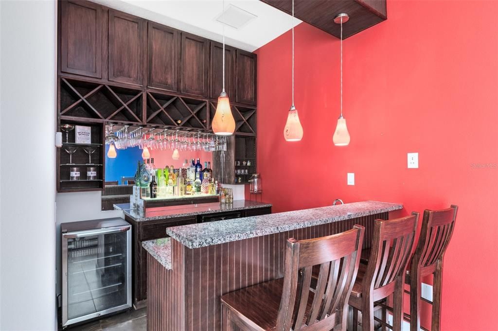 For Sale: $749,900 (6 beds, 4 baths, 3371 Square Feet)