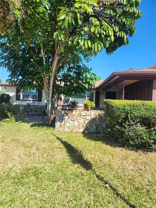 出租: $2,200 (3 贝兹, 2 浴室, 1450 平方英尺)