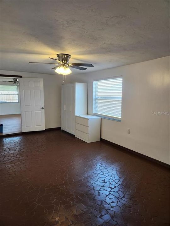 出租: $2,200 (3 贝兹, 2 浴室, 1450 平方英尺)