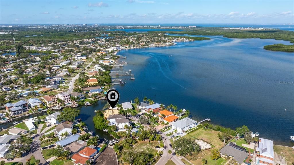 На продажу: $2,895,000 (4 спален, 3 ванн, 4456 Квадратных фут)