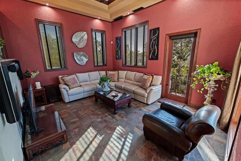 На продажу: $2,895,000 (4 спален, 3 ванн, 4456 Квадратных фут)