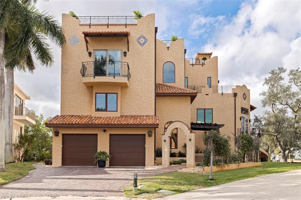 На продажу: $2,895,000 (4 спален, 3 ванн, 4456 Квадратных фут)