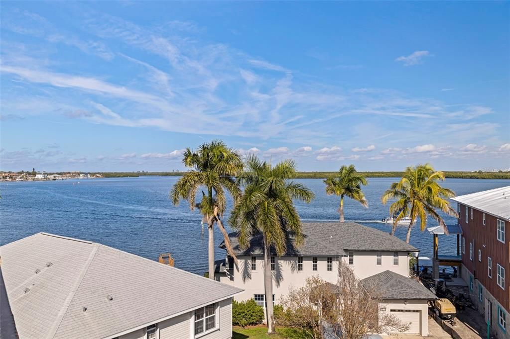 На продажу: $2,895,000 (4 спален, 3 ванн, 4456 Квадратных фут)