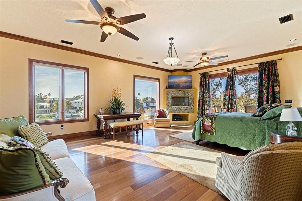 На продажу: $2,895,000 (4 спален, 3 ванн, 4456 Квадратных фут)