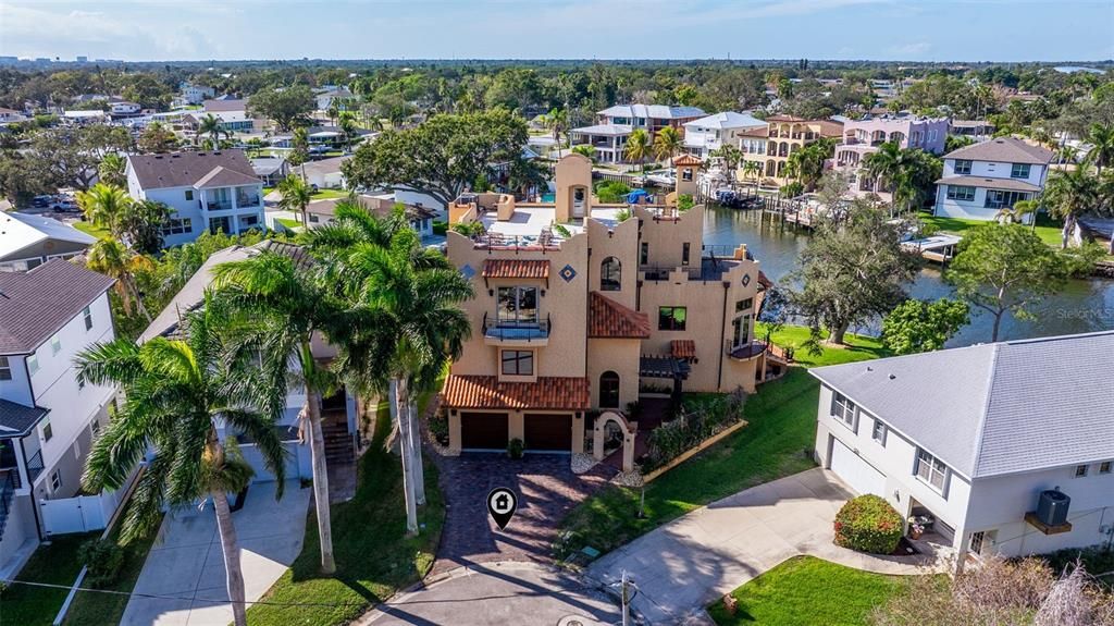 На продажу: $2,895,000 (4 спален, 3 ванн, 4456 Квадратных фут)