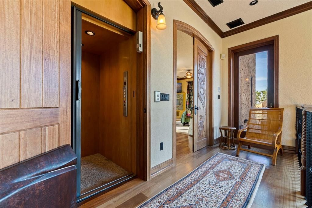 На продажу: $2,895,000 (4 спален, 3 ванн, 4456 Квадратных фут)