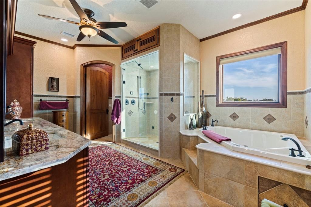 На продажу: $2,895,000 (4 спален, 3 ванн, 4456 Квадратных фут)