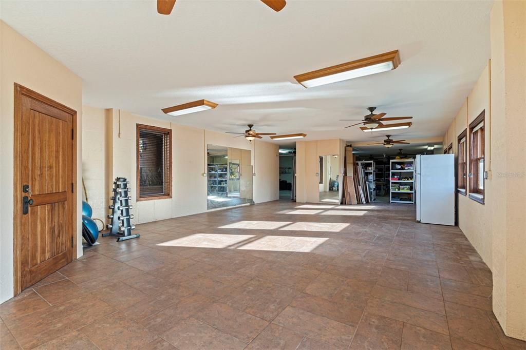 На продажу: $2,895,000 (4 спален, 3 ванн, 4456 Квадратных фут)