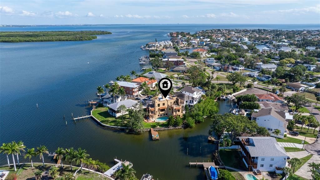 На продажу: $2,895,000 (4 спален, 3 ванн, 4456 Квадратных фут)