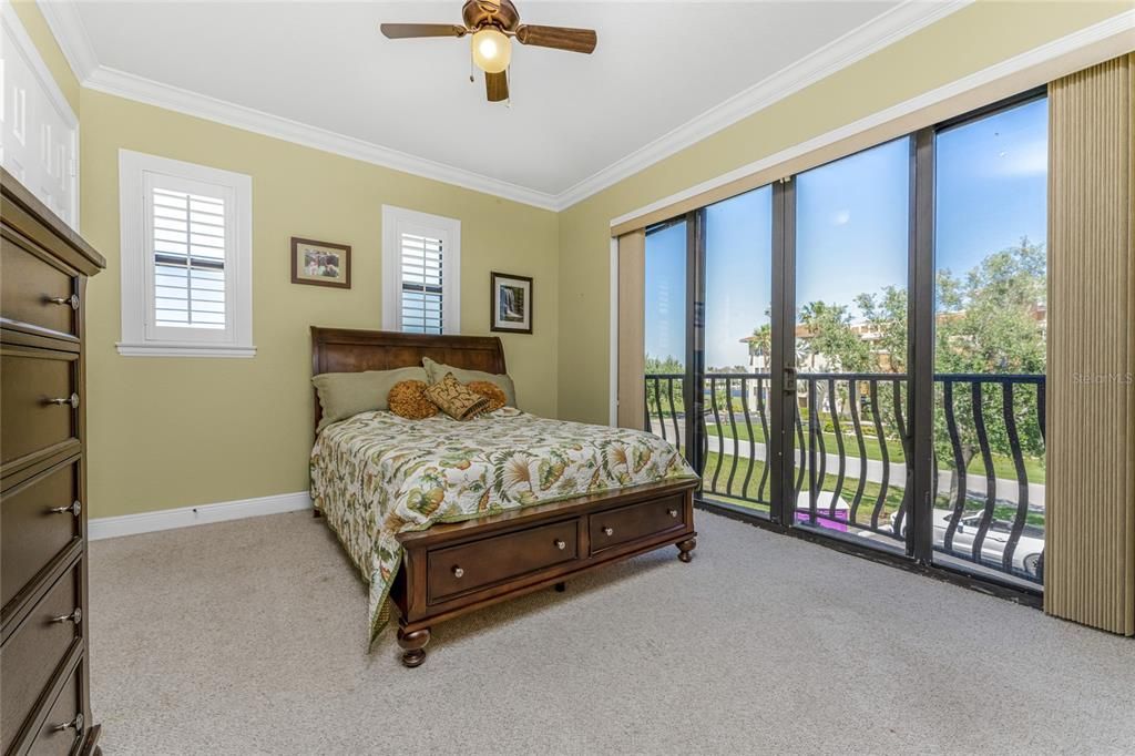 For Sale: $395,000 (3 beds, 2 baths, 1885 Square Feet)