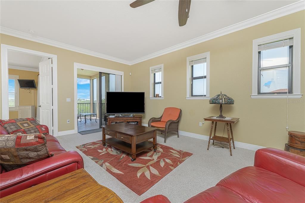 For Sale: $395,000 (3 beds, 2 baths, 1885 Square Feet)