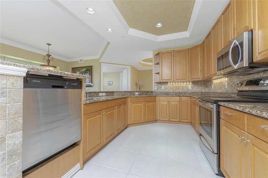 For Sale: $395,000 (3 beds, 2 baths, 1885 Square Feet)