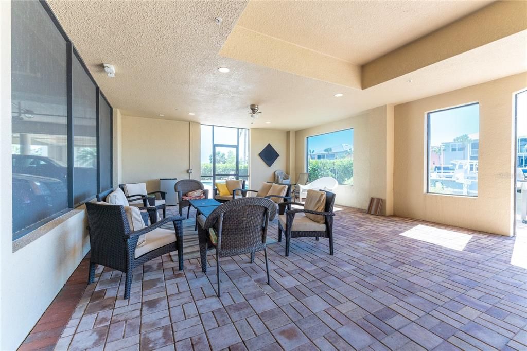 For Sale: $395,000 (3 beds, 2 baths, 1885 Square Feet)