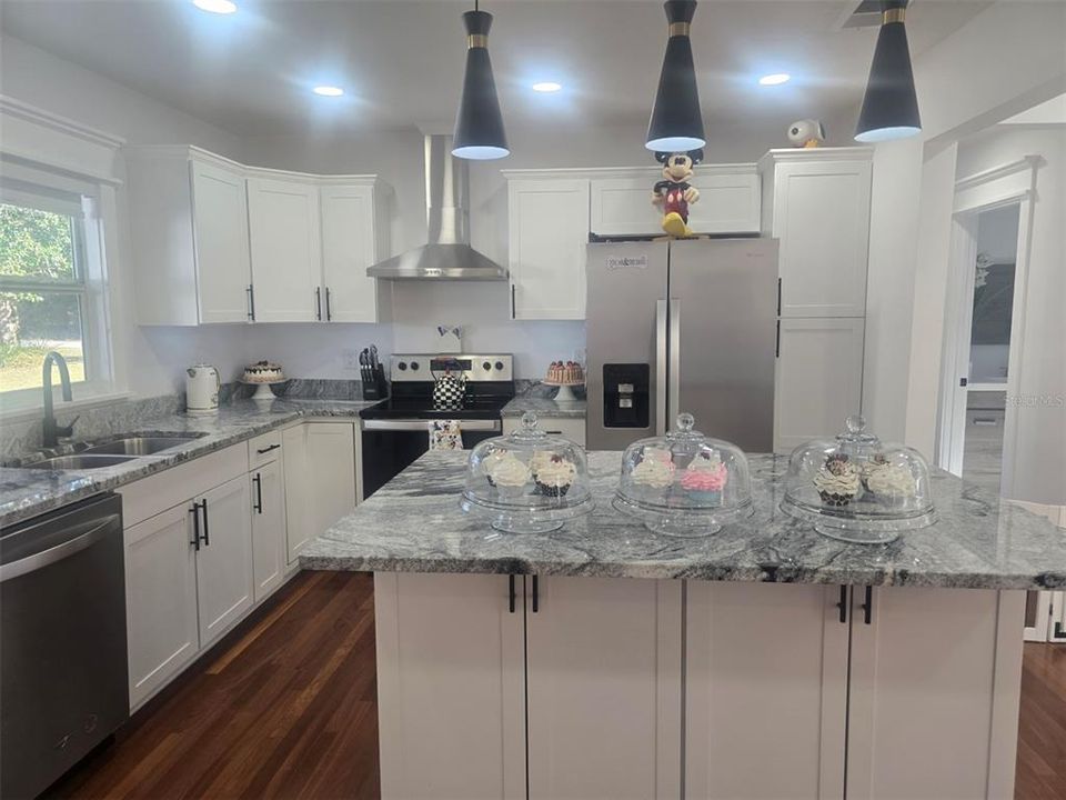 В аренду: $2,500 (2 спален, 1 ванн, 1264 Квадратных фут)