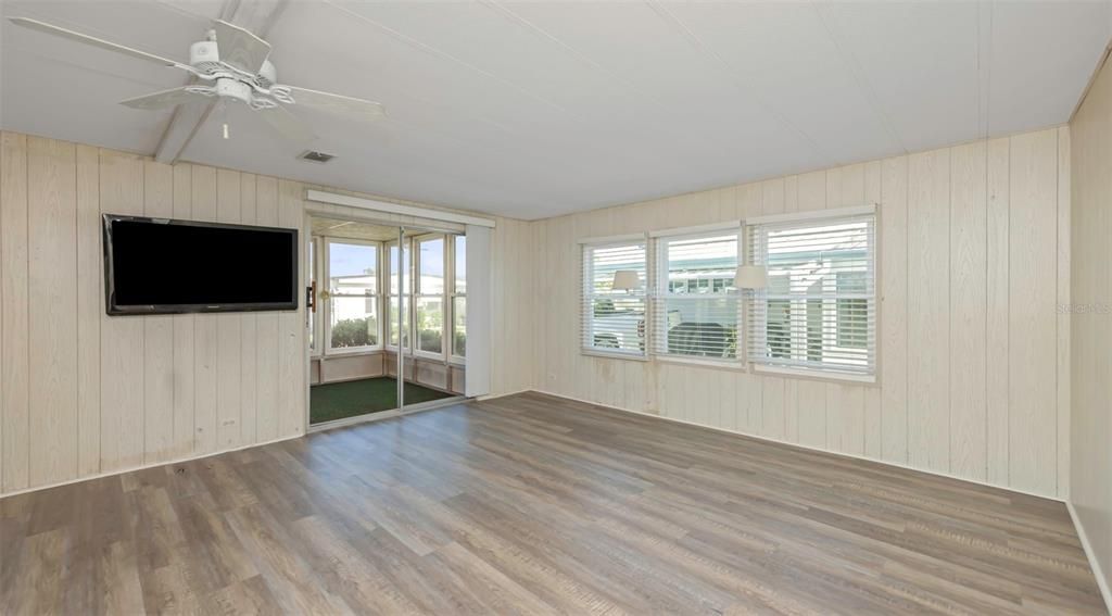 En Venta: $145,000 (2 camas, 2 baños, 960 Pies cuadrados)