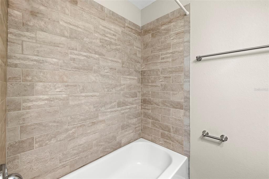 En Venta: $499,000 (3 camas, 2 baños, 1430 Pies cuadrados)