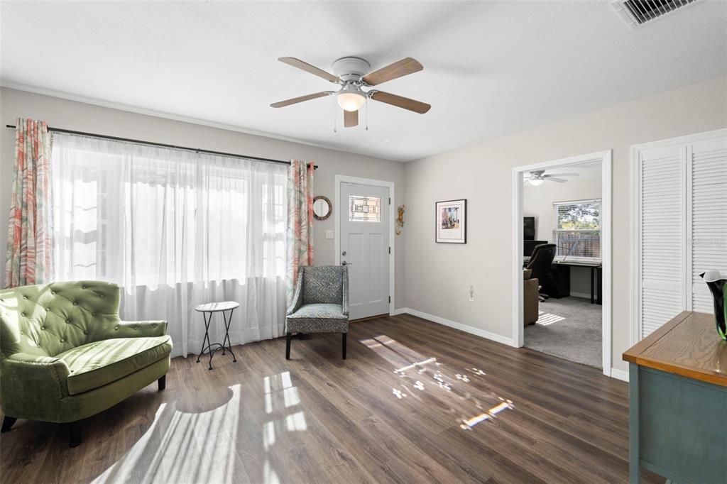 En Venta: $499,000 (3 camas, 2 baños, 1430 Pies cuadrados)