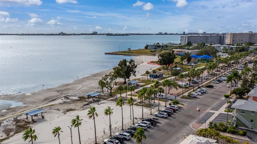 En Venta: $499,000 (3 camas, 2 baños, 1430 Pies cuadrados)