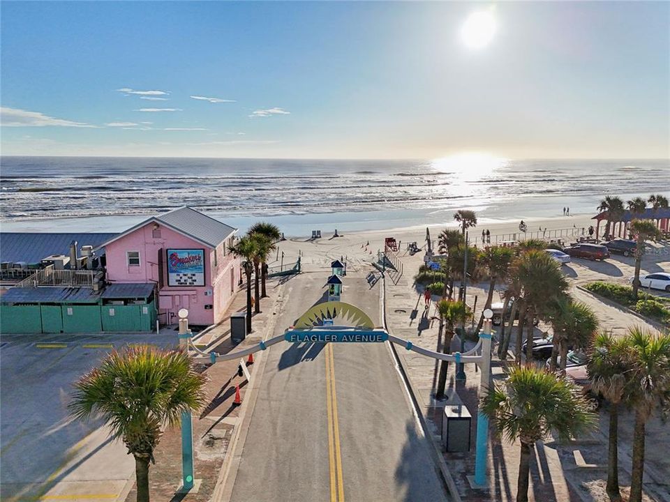 For Sale: $389,000 (3 beds, 2 baths, 1916 Square Feet)