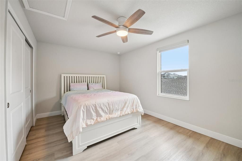 For Sale: $389,000 (3 beds, 2 baths, 1916 Square Feet)