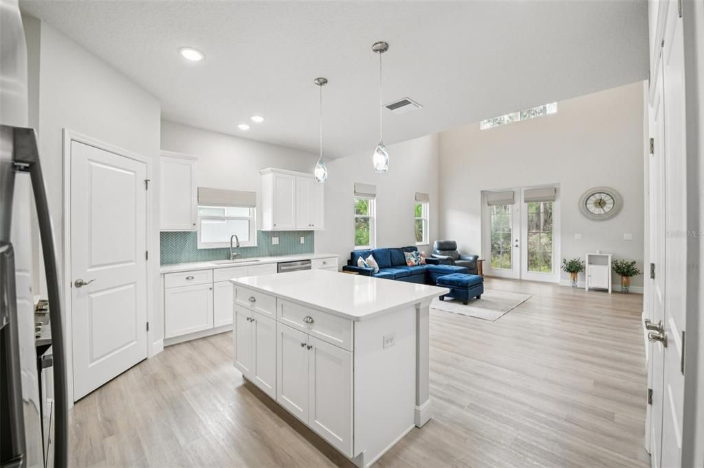 For Sale: $389,000 (3 beds, 2 baths, 1916 Square Feet)