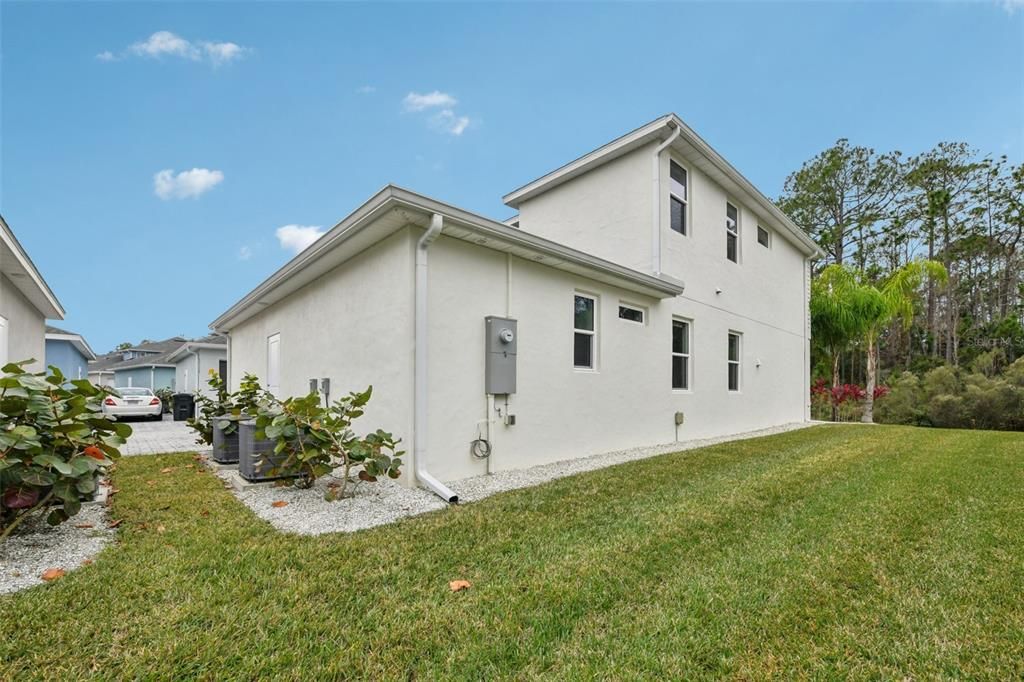 For Sale: $389,000 (3 beds, 2 baths, 1916 Square Feet)