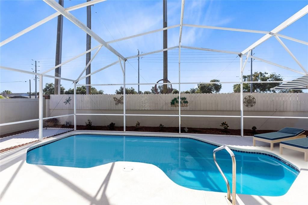 For Sale: $439,900 (5 beds, 3 baths, 1864 Square Feet)