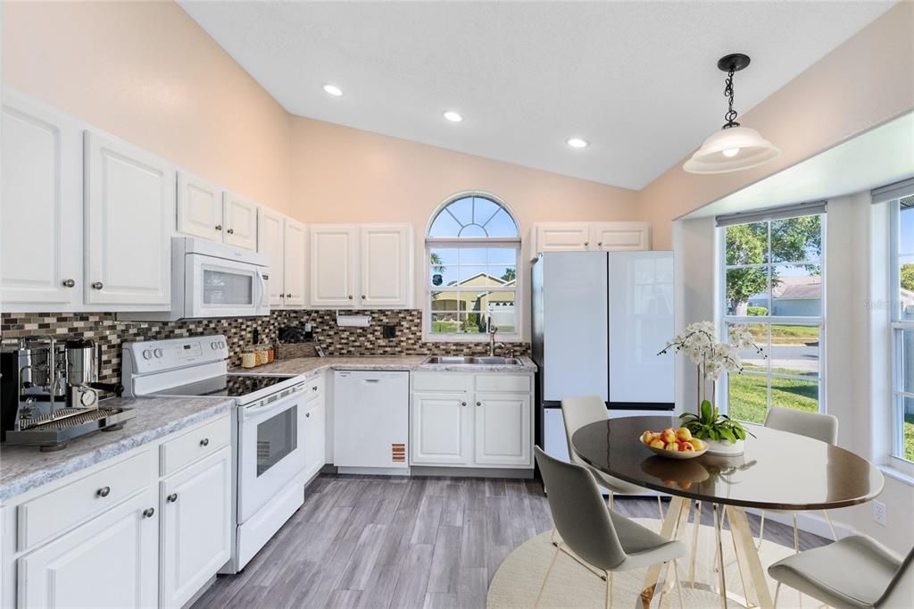 For Sale: $439,900 (5 beds, 3 baths, 1864 Square Feet)