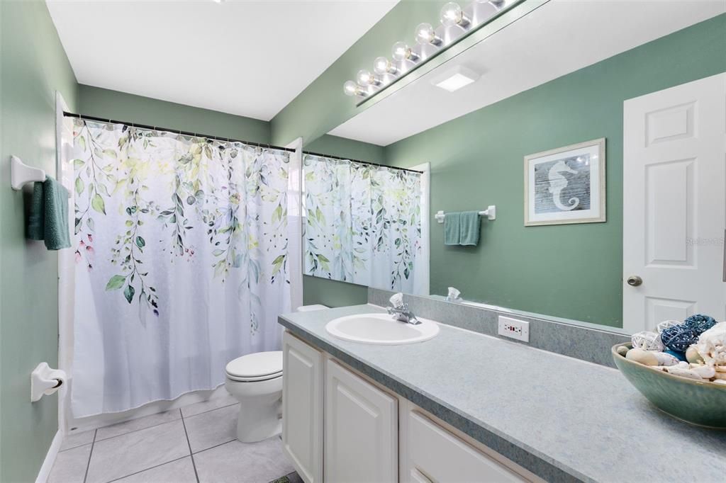 For Sale: $439,900 (5 beds, 3 baths, 1864 Square Feet)