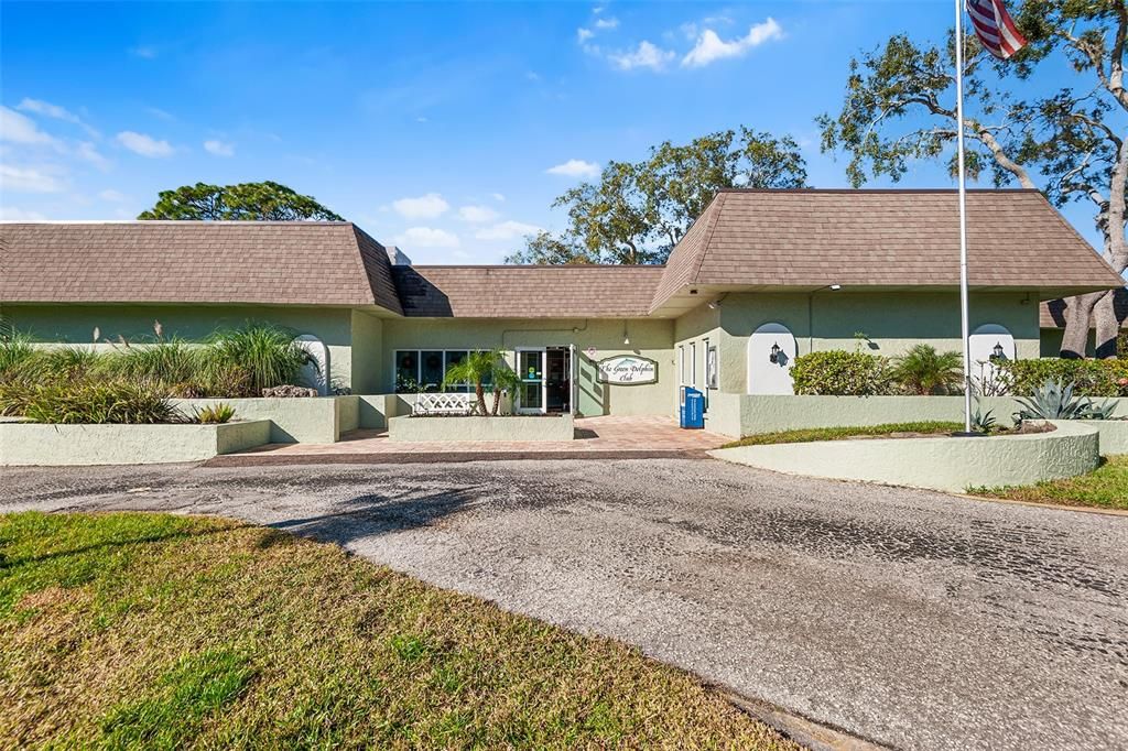 For Sale: $104,900 (1 beds, 1 baths, 669 Square Feet)