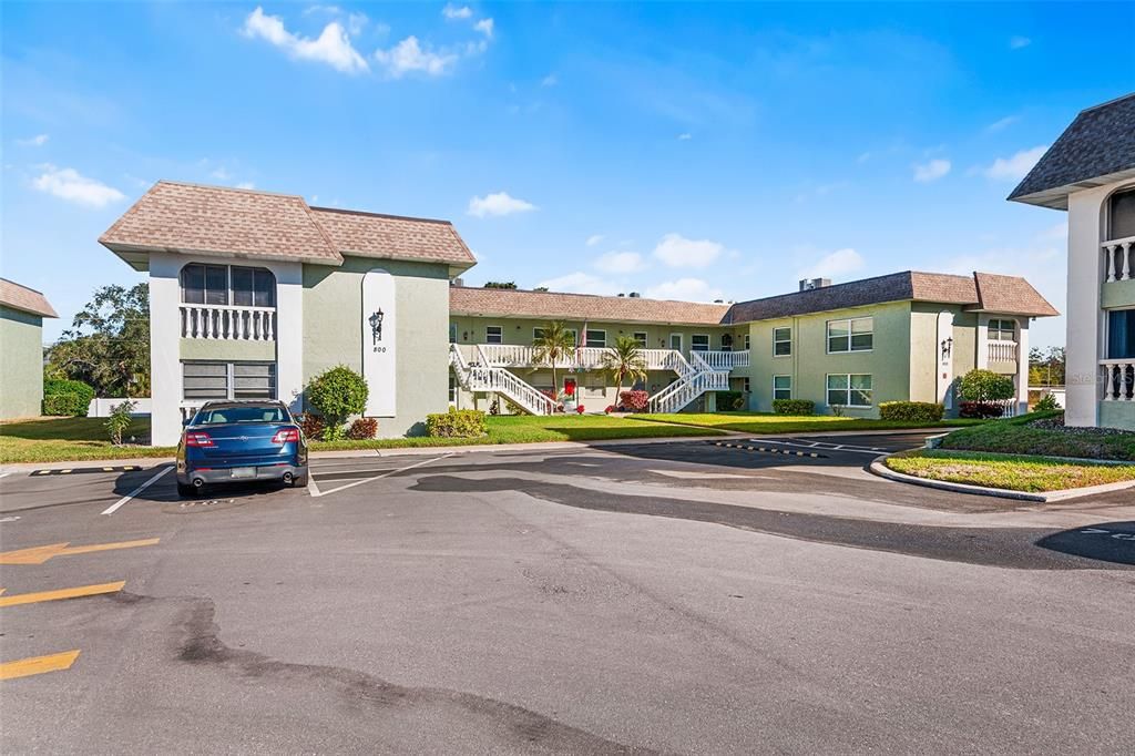 For Sale: $104,900 (1 beds, 1 baths, 669 Square Feet)