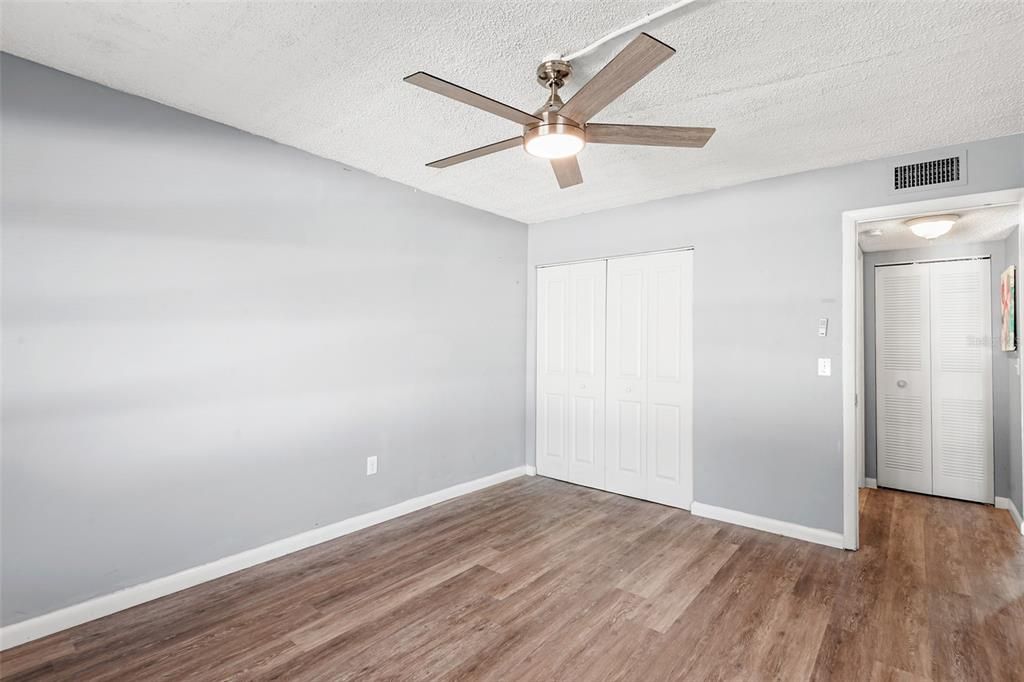 For Sale: $104,900 (1 beds, 1 baths, 669 Square Feet)