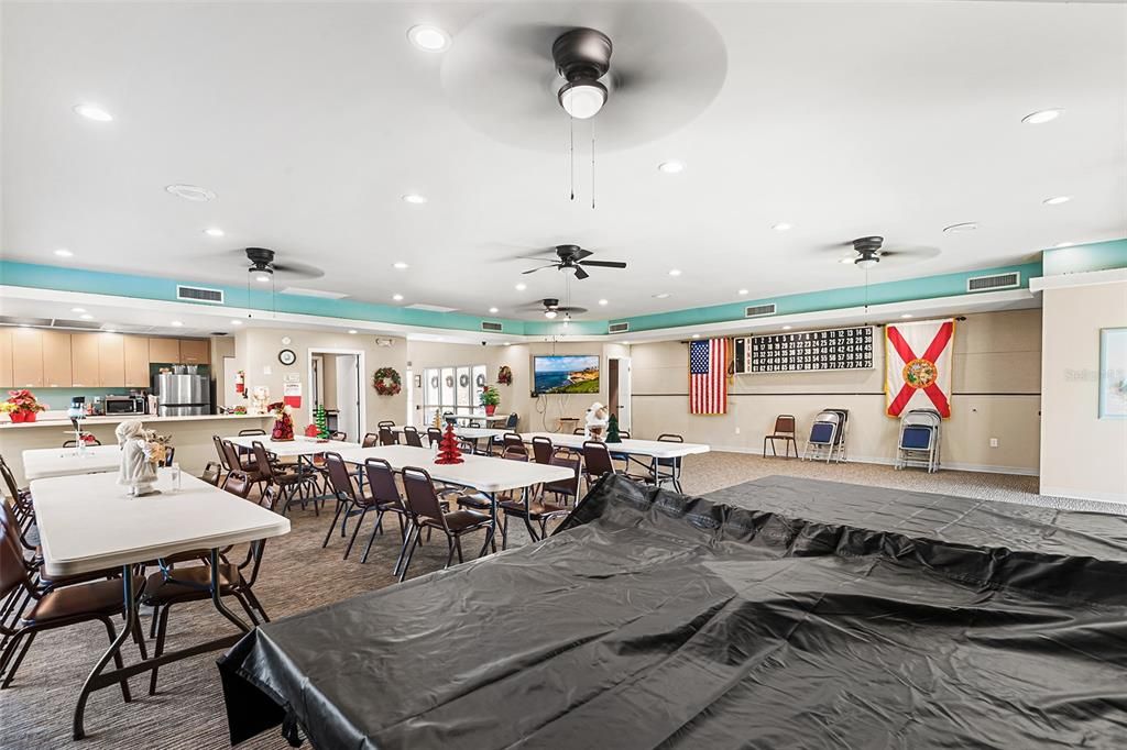 For Sale: $104,900 (1 beds, 1 baths, 669 Square Feet)