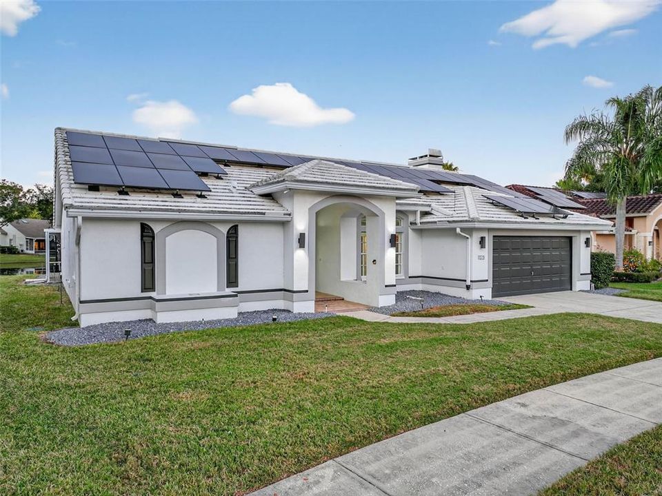 For Sale: $775,000 (4 beds, 2 baths, 2384 Square Feet)