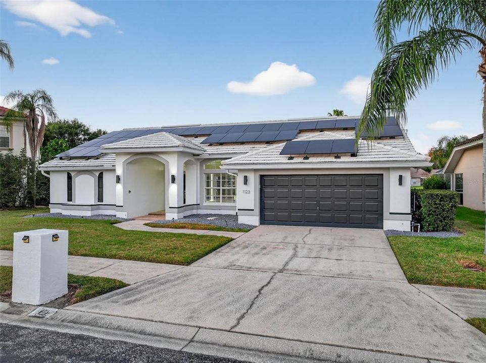 For Sale: $775,000 (4 beds, 2 baths, 2384 Square Feet)