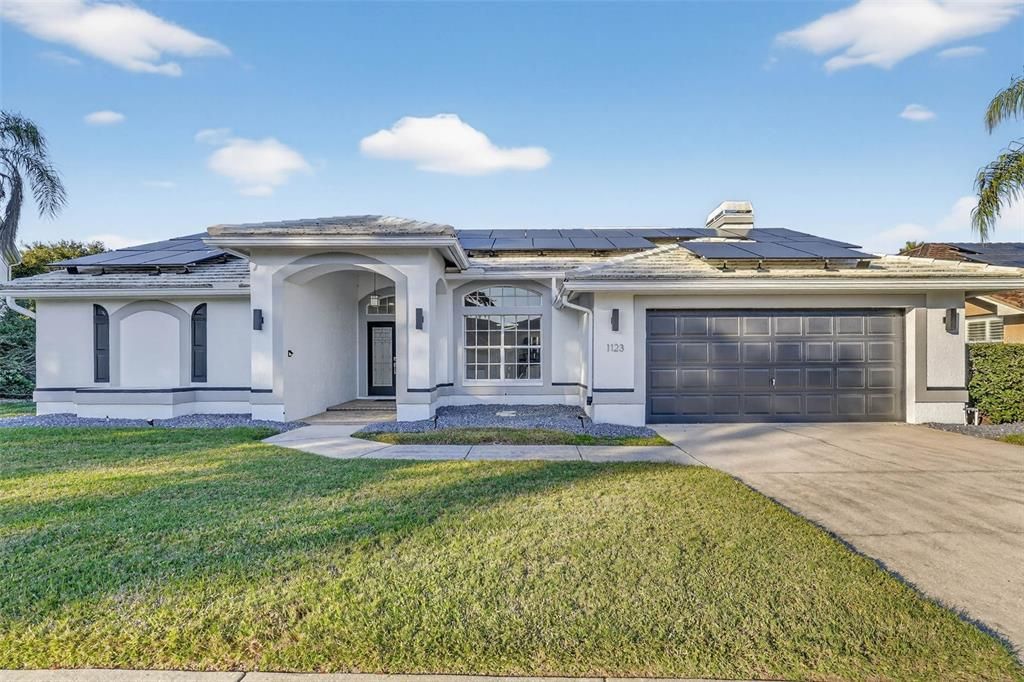 For Sale: $775,000 (4 beds, 2 baths, 2384 Square Feet)