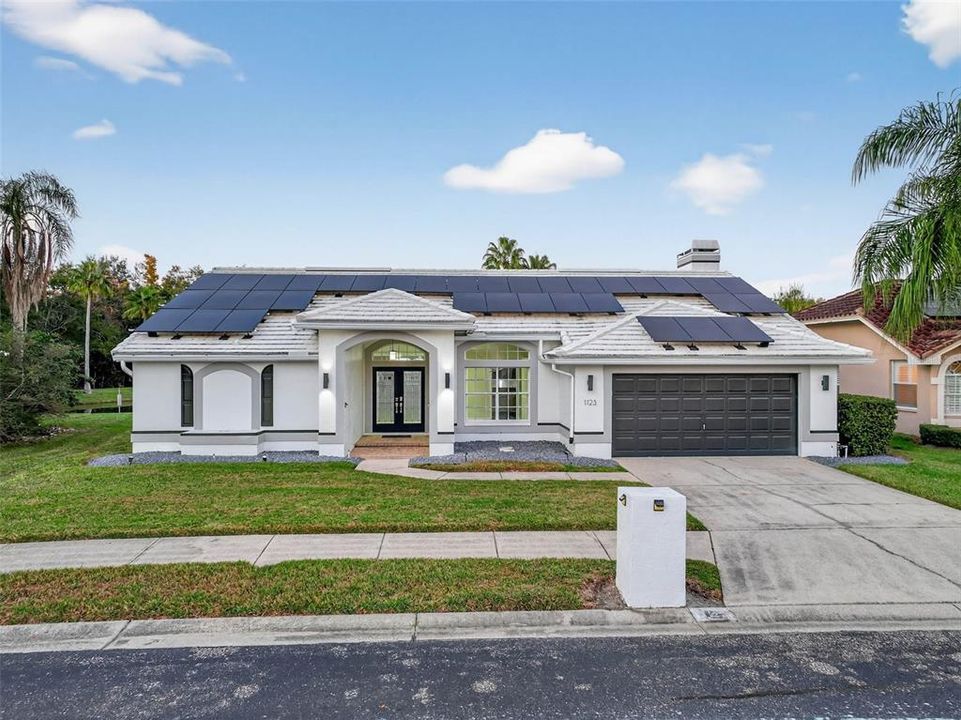 For Sale: $775,000 (4 beds, 2 baths, 2384 Square Feet)