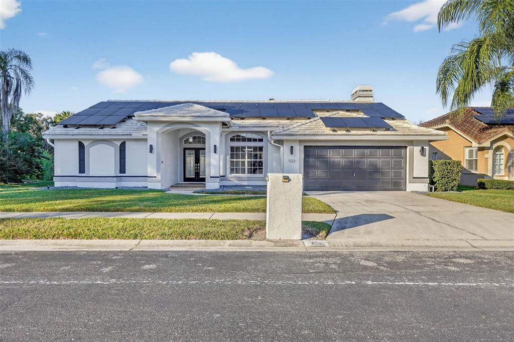 For Sale: $775,000 (4 beds, 2 baths, 2384 Square Feet)