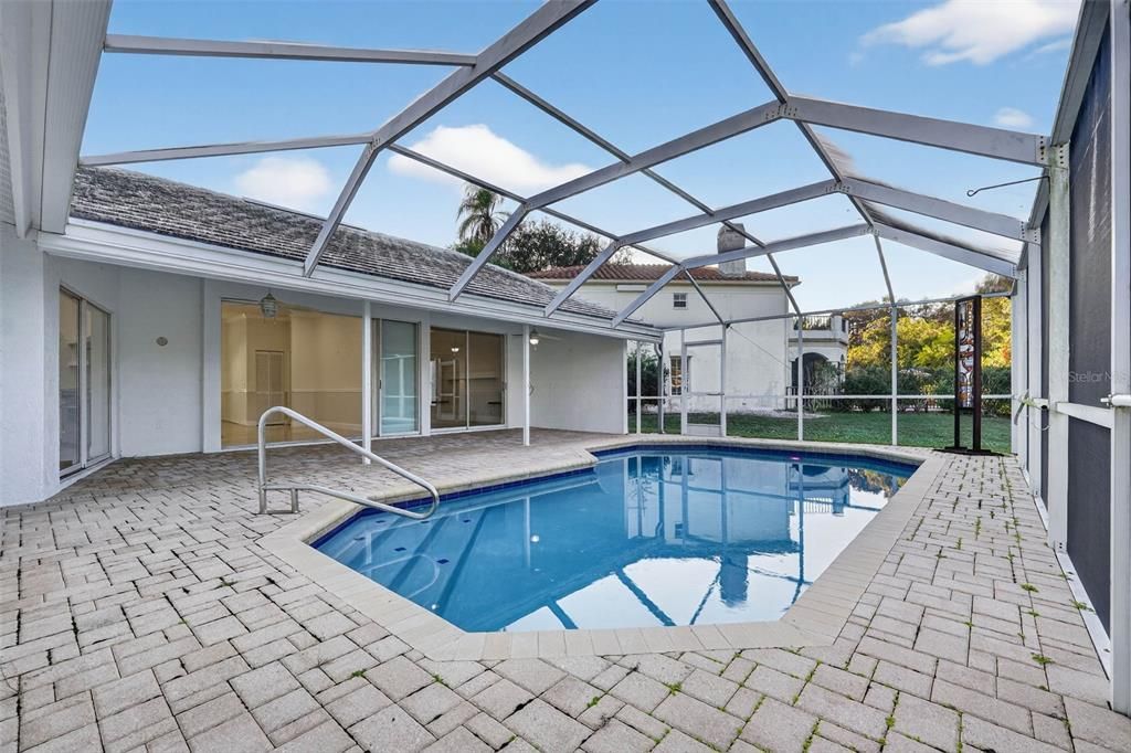 For Sale: $775,000 (4 beds, 2 baths, 2384 Square Feet)