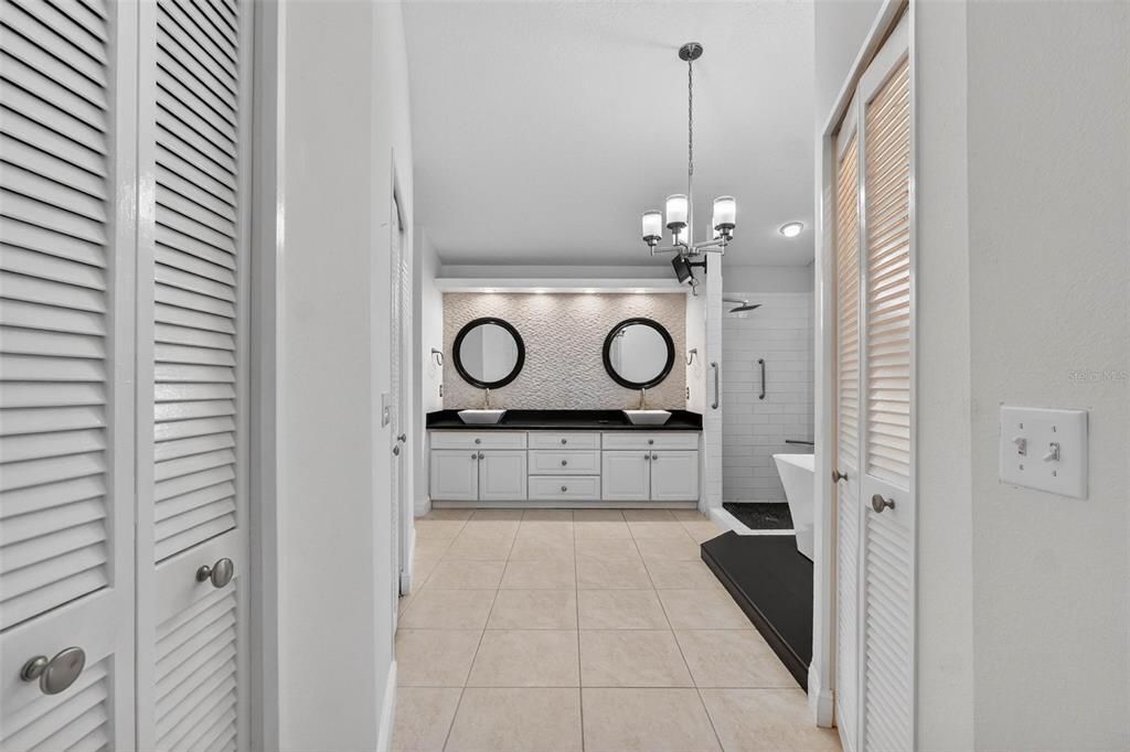 For Sale: $775,000 (4 beds, 2 baths, 2384 Square Feet)