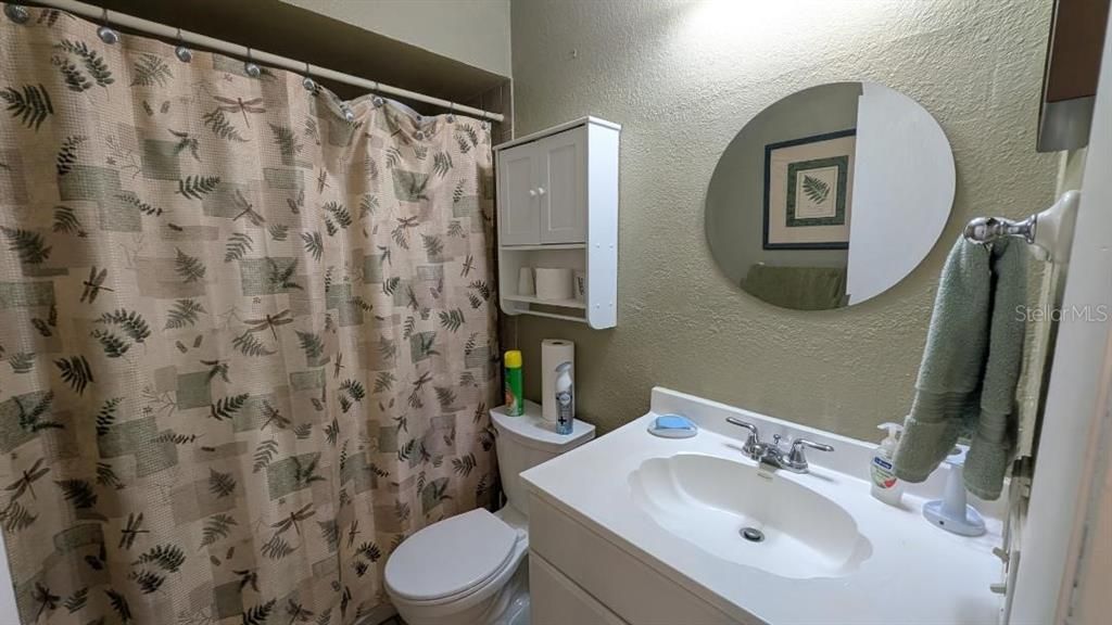 For Sale: $285,000 (3 beds, 2 baths, 1188 Square Feet)