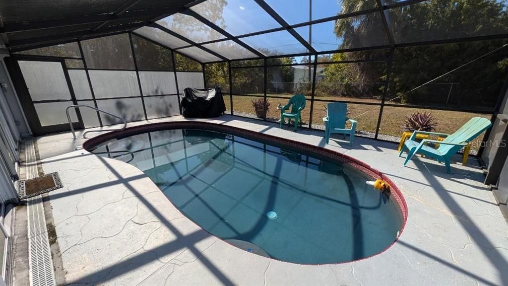 For Sale: $285,000 (3 beds, 2 baths, 1188 Square Feet)