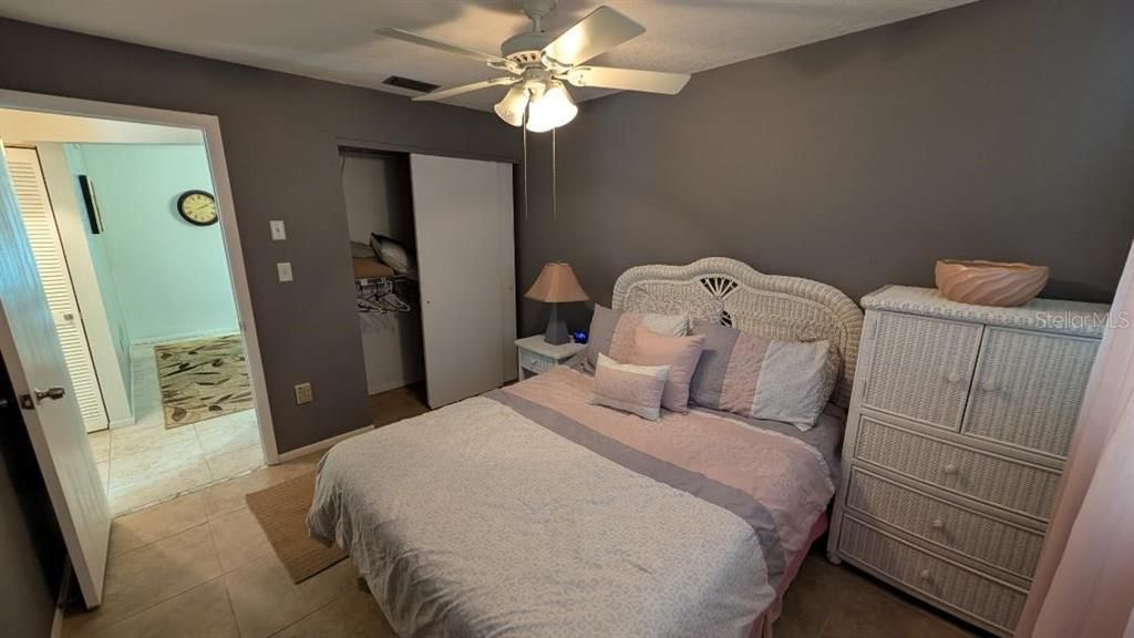 For Sale: $285,000 (3 beds, 2 baths, 1188 Square Feet)