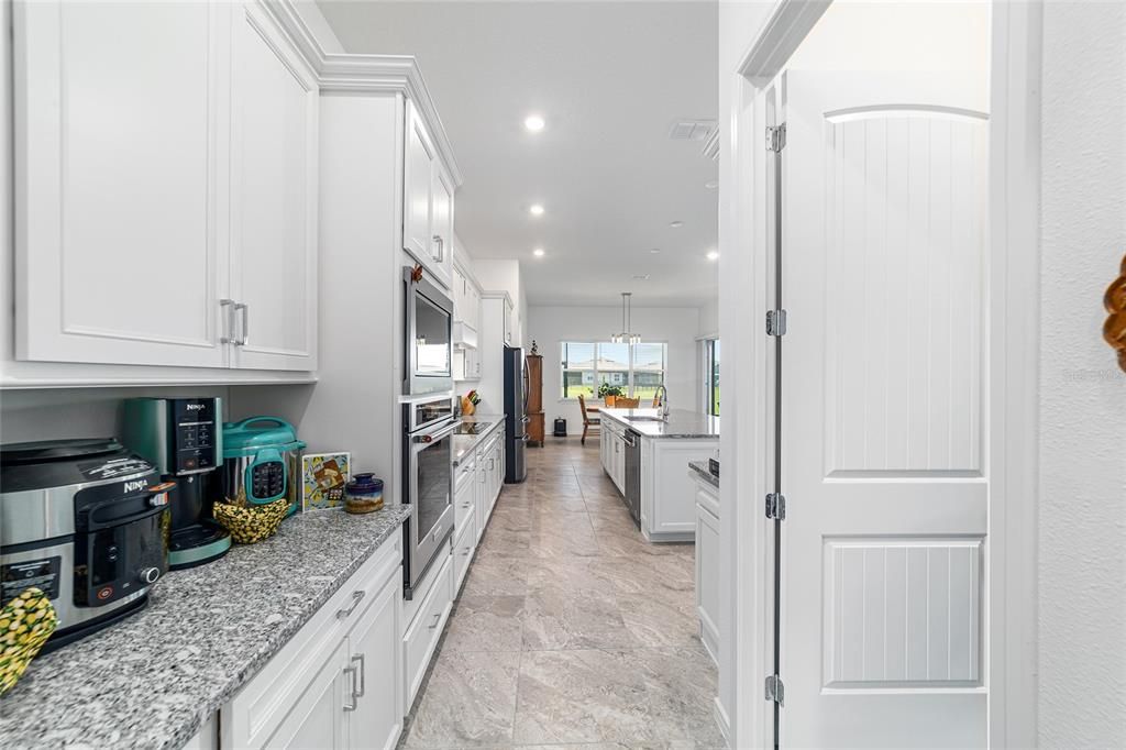 For Sale: $595,000 (3 beds, 3 baths, 2809 Square Feet)