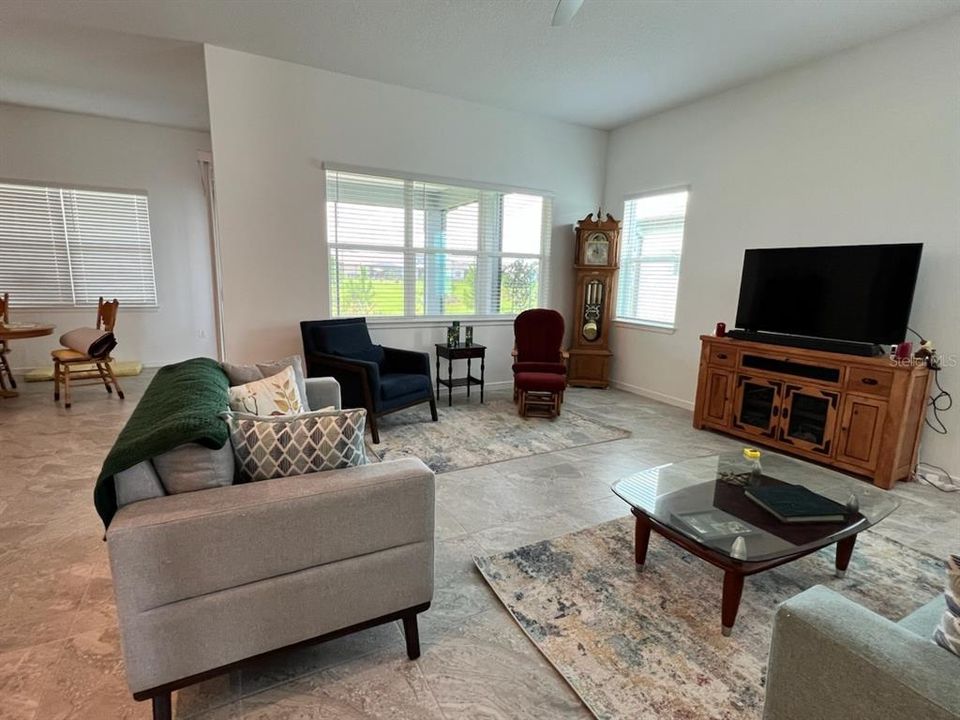 For Sale: $595,000 (3 beds, 3 baths, 2809 Square Feet)