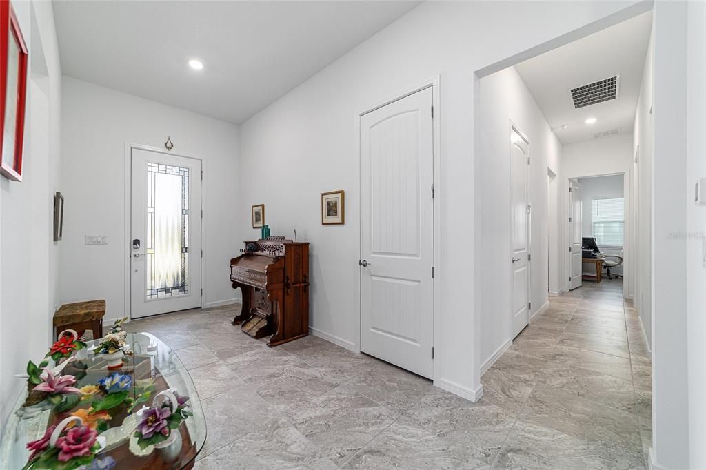 For Sale: $595,000 (3 beds, 3 baths, 2809 Square Feet)