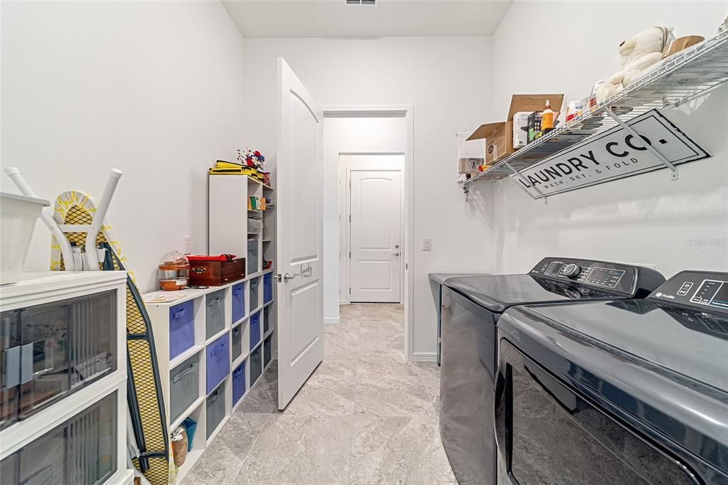 For Sale: $595,000 (3 beds, 3 baths, 2809 Square Feet)